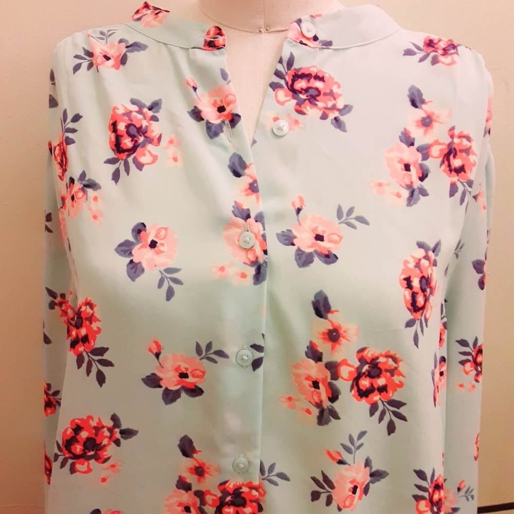 Pretty blue floral blouse